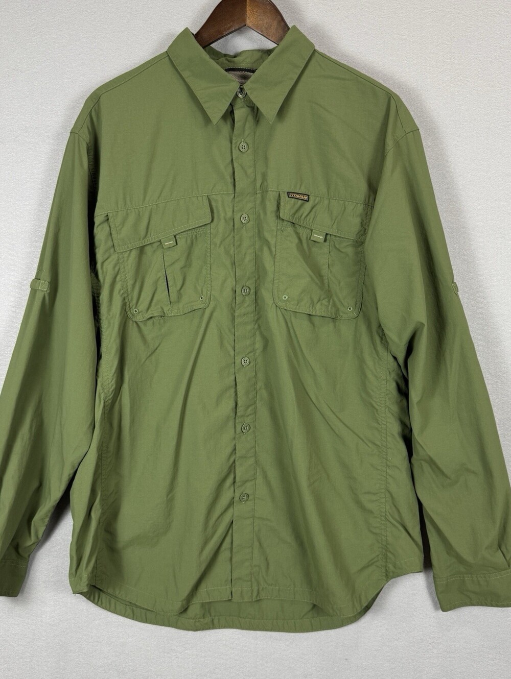 Columbia Titanium Men’s XL Green Long Sleeve Shirt